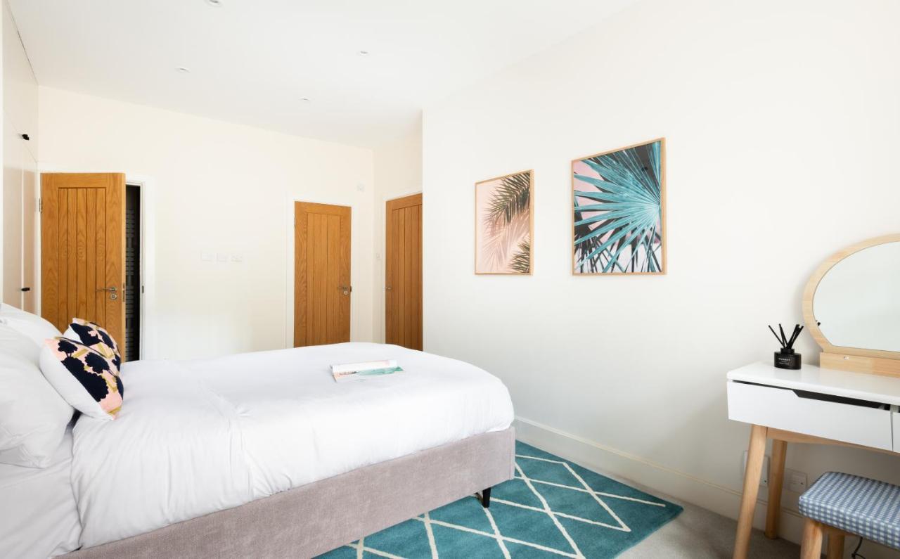 The Chelsea Arms - Bright 3Bdr With Garden & Private Parking Apartment London Ngoại thất bức ảnh