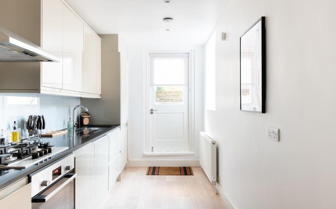The Chelsea Arms - Bright 3Bdr With Garden & Private Parking Apartment London Ngoại thất bức ảnh