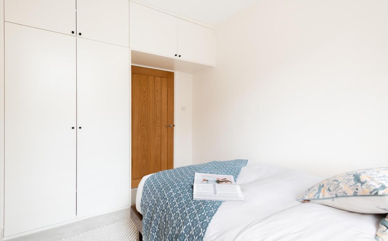 The Chelsea Arms - Bright 3Bdr With Garden & Private Parking Apartment London Ngoại thất bức ảnh