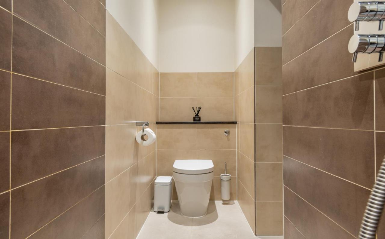 The Chelsea Arms - Bright 3Bdr With Garden & Private Parking Apartment London Ngoại thất bức ảnh